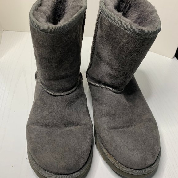 UGG Other - UGG CLASSIC SHORT BOOTS